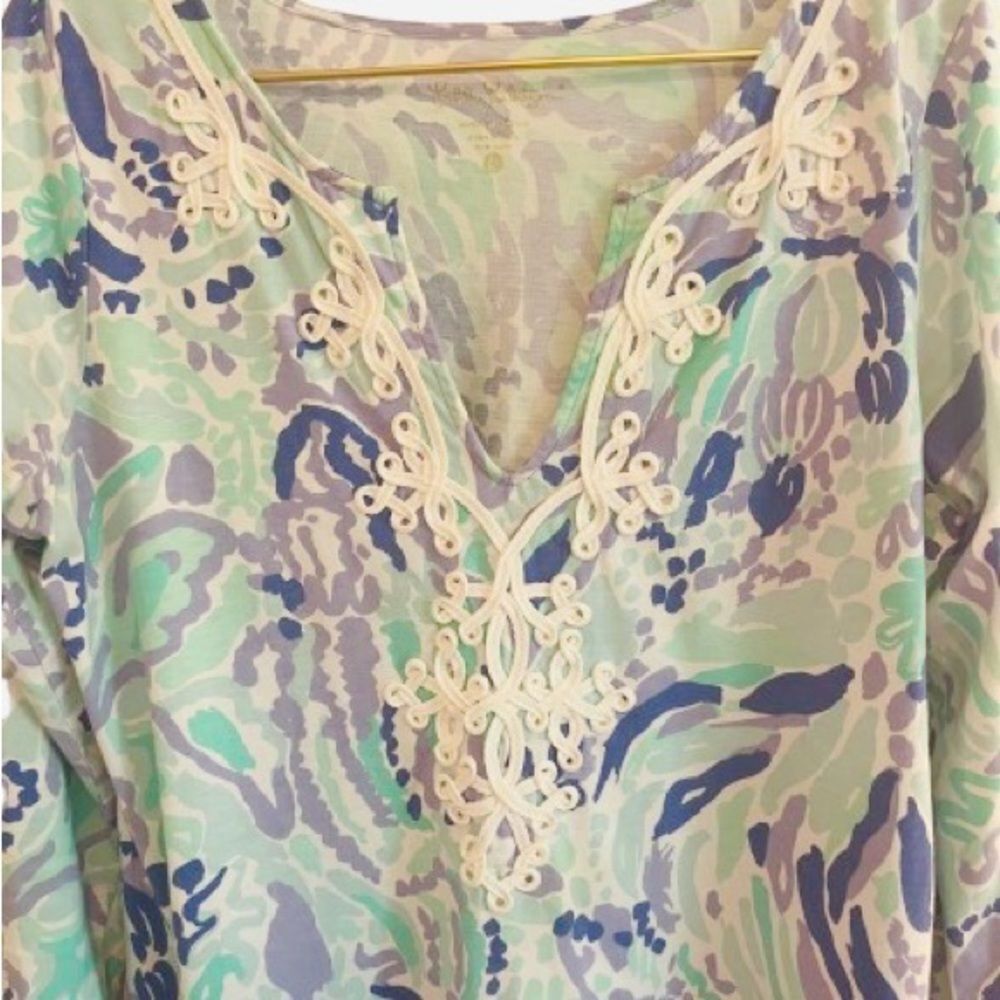 Lilly Pulitzer Tee-Shirt Dress with White Accents - Picture 9 of 9